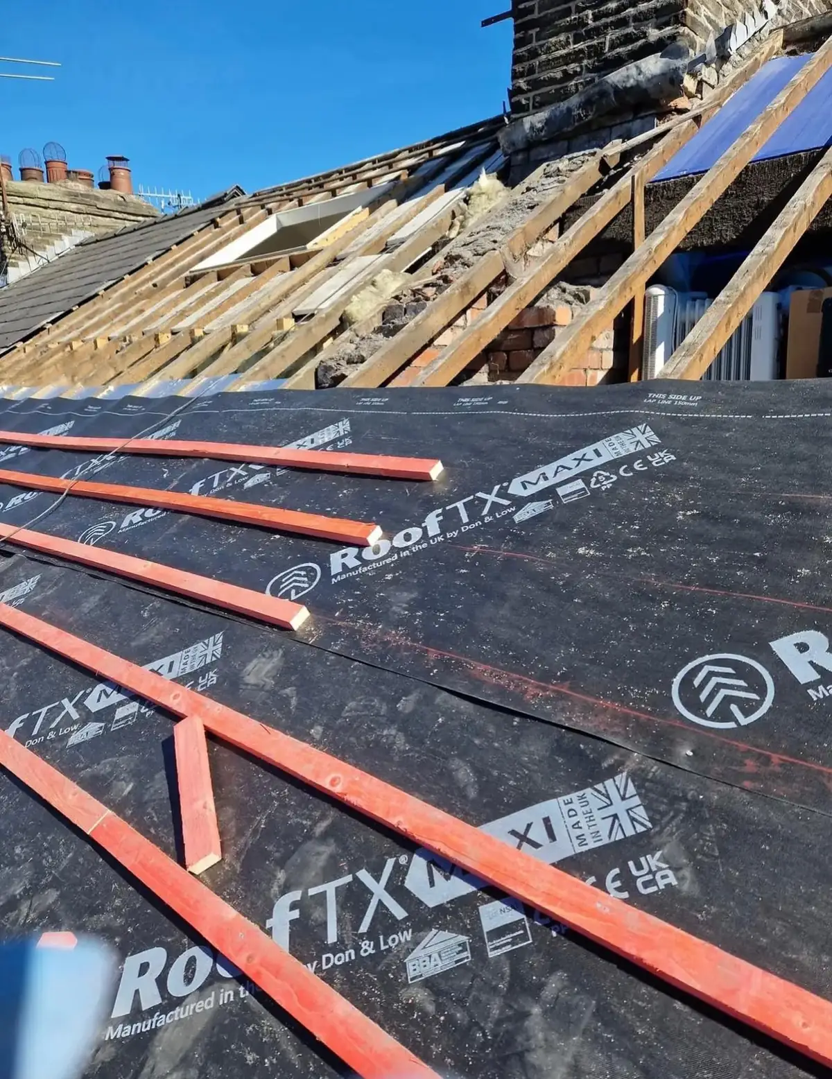 A slate roof: membrane and battens